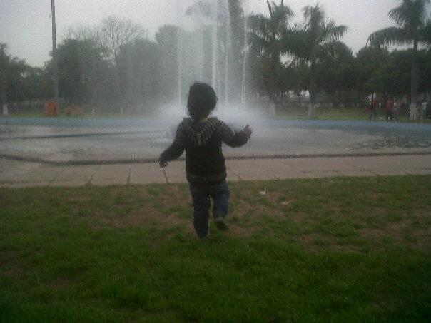 550046_10152506574045371_1037373906_n